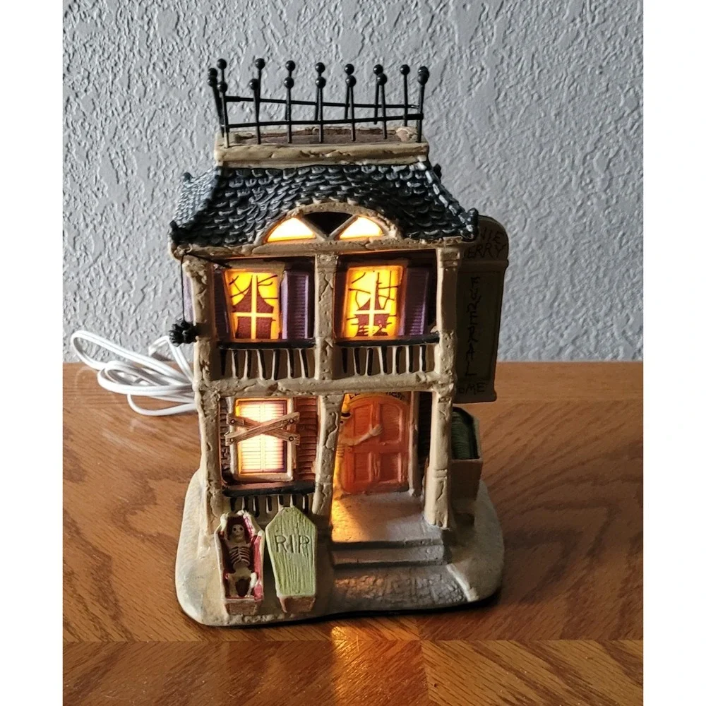 Lighted Crosslight Halloween Howie Berry Funeral Halloween Village House